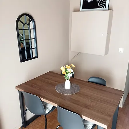 La Petite Maison 34 *