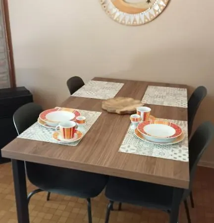 Semesterbostad La Petite Maison 34 Waulsort